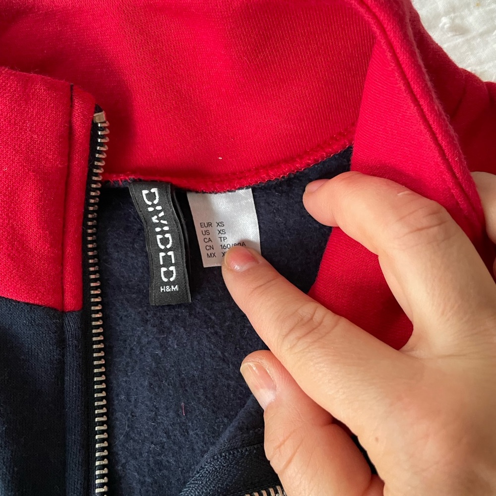 Cropped quarter zip - Picture 2 of 2